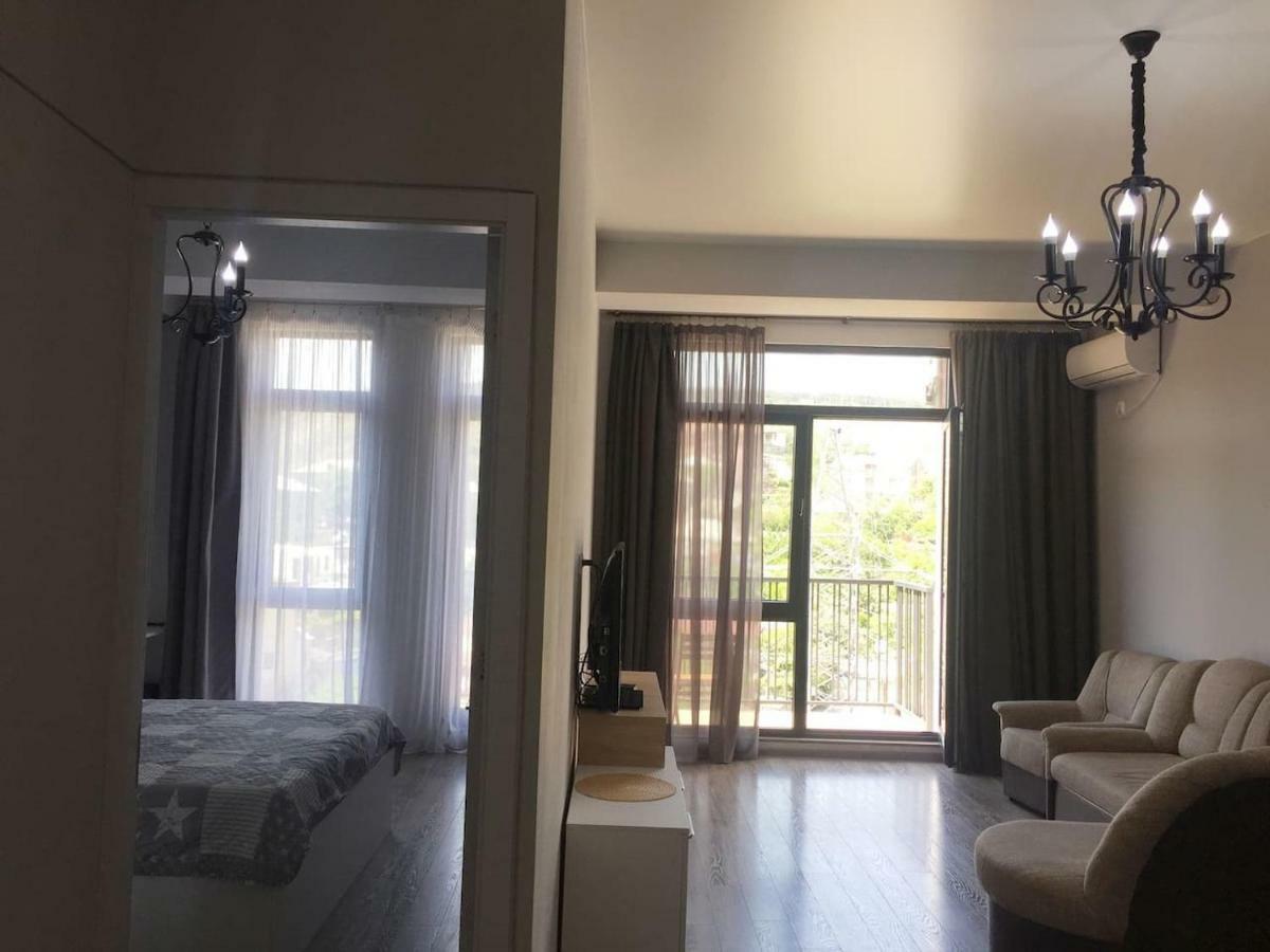 Sunny Apartment Ortachala Τυφλίδα Εξωτερικό φωτογραφία